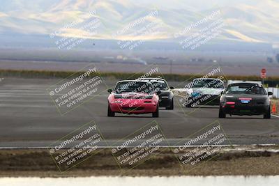 media/Nov-16-2025-CalClub SCCA (Sun) [[2975c16dfc]]/Group 4/Turn 1/